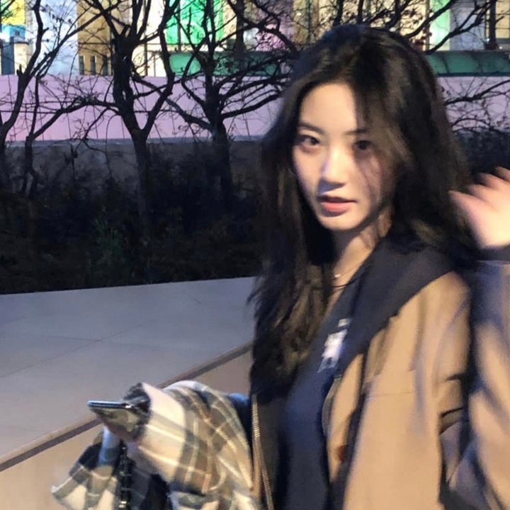 在巨人中间
